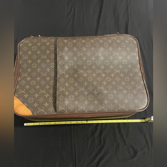 Authentic Louis Vuitton Rolling Suitcase - Picture 5 of 16